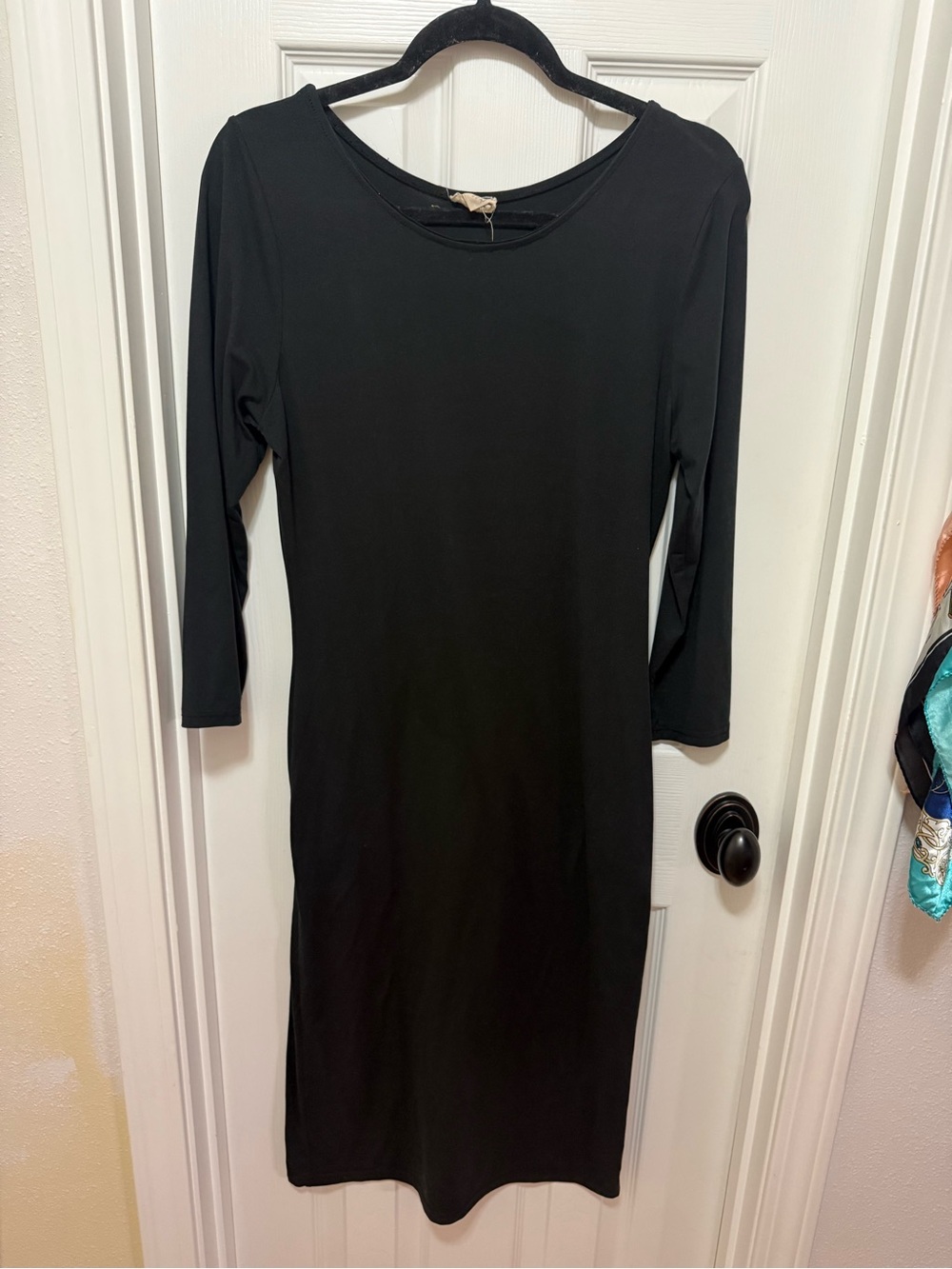 Yelete Black Long-Sleeve Midi Dress